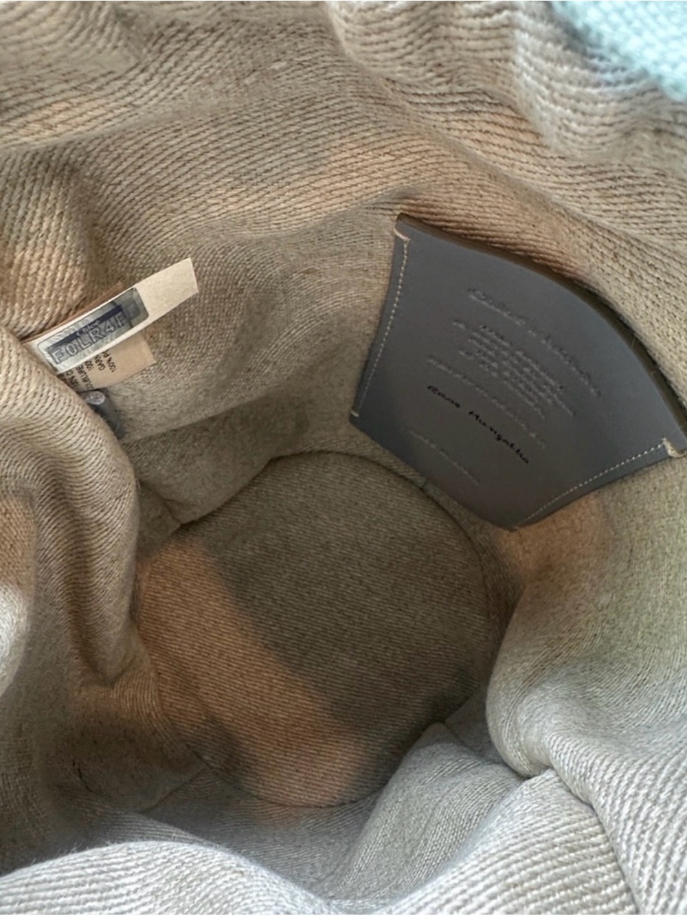 Chloe small Natural Straw Bucket Bag with Light Blue Logo Strap - Picture 5 of 6